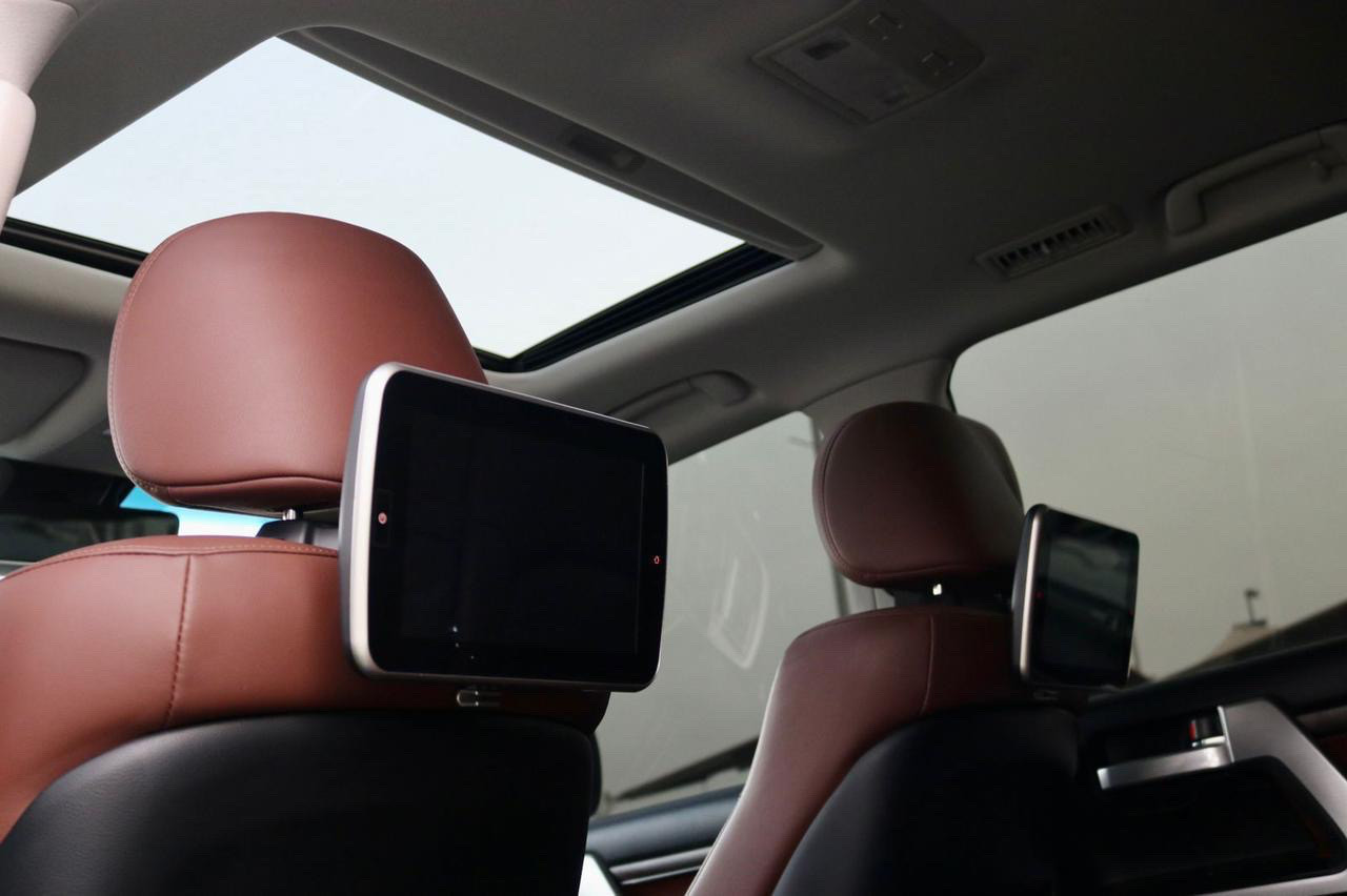 Toyota Land Cruiser - Image 2