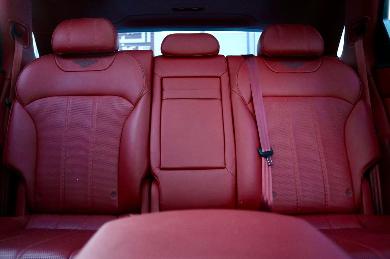 Bentley Bentayga - Image 16