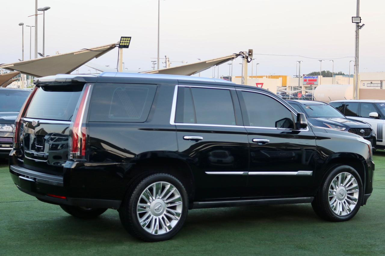 Cadillac Escalade - Image 4
