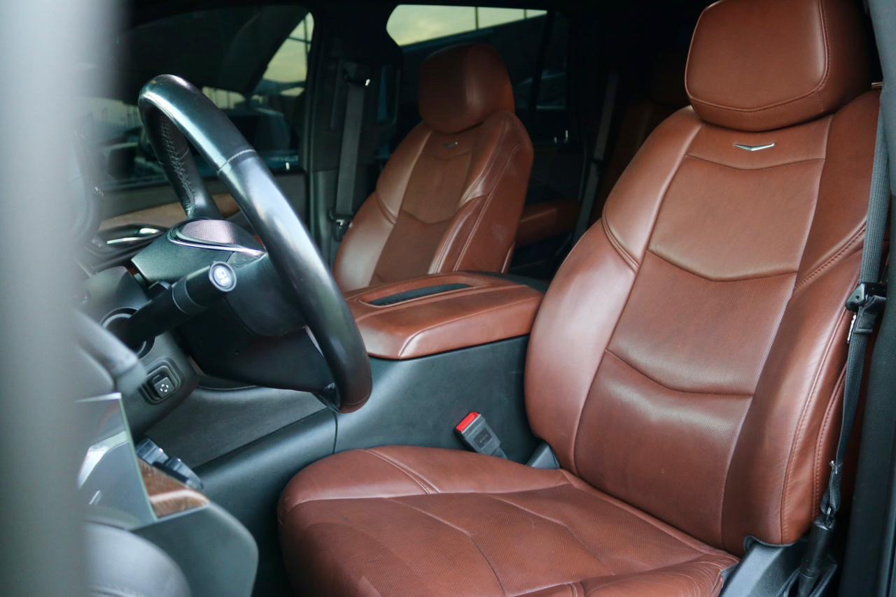 Cadillac Escalade - Image 12