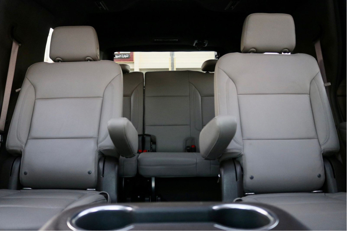 Chevrolet Tahoe - Image 11