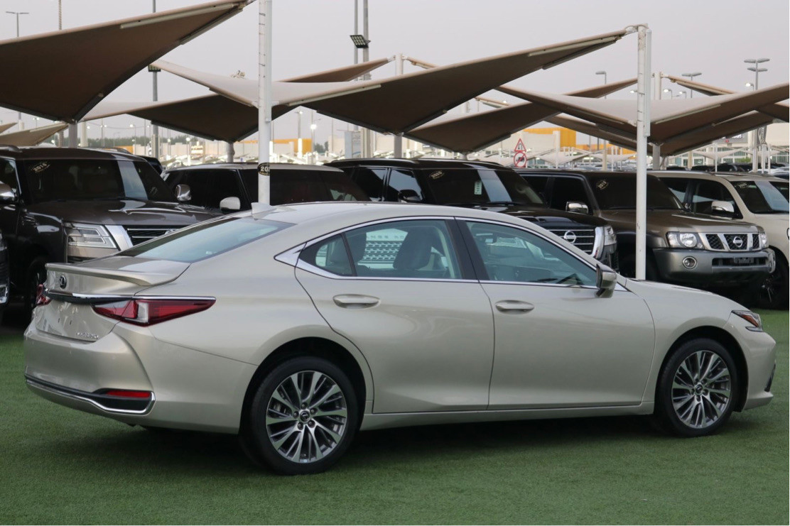 Lexus ES-Series - Image 6