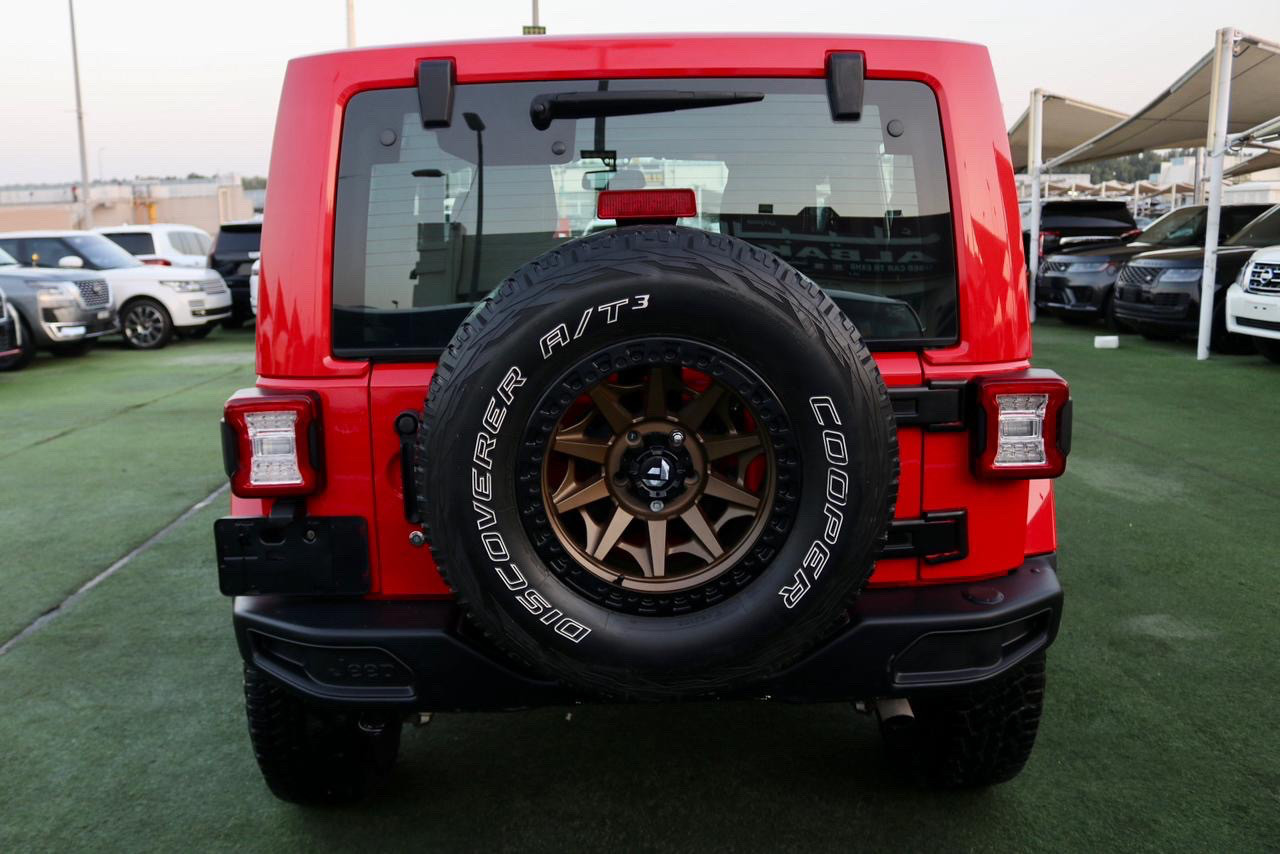 Jeep Sahara - Image 7