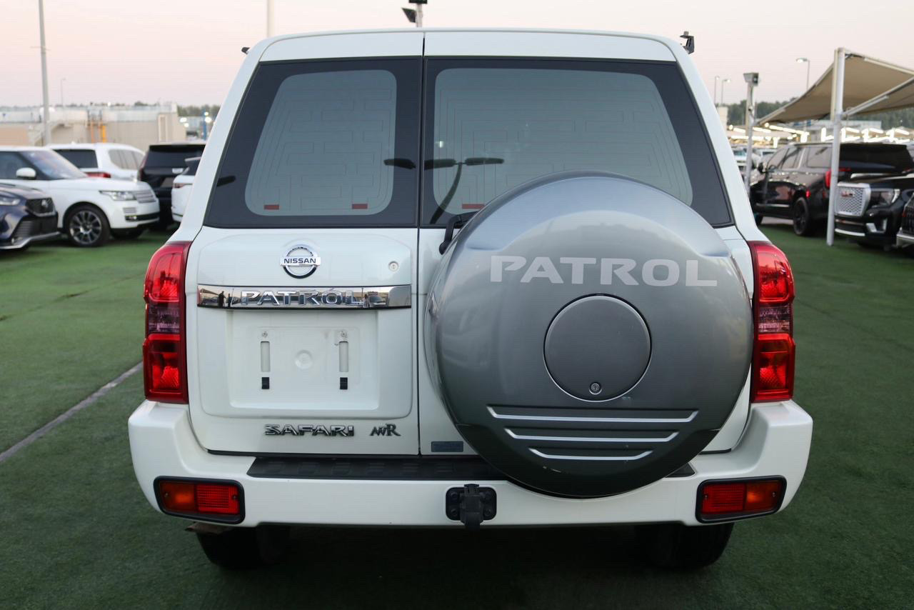 Nissan Safari - Image 9
