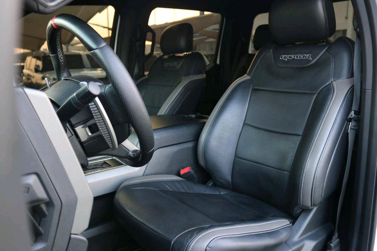 Ford Raptor - Image 5