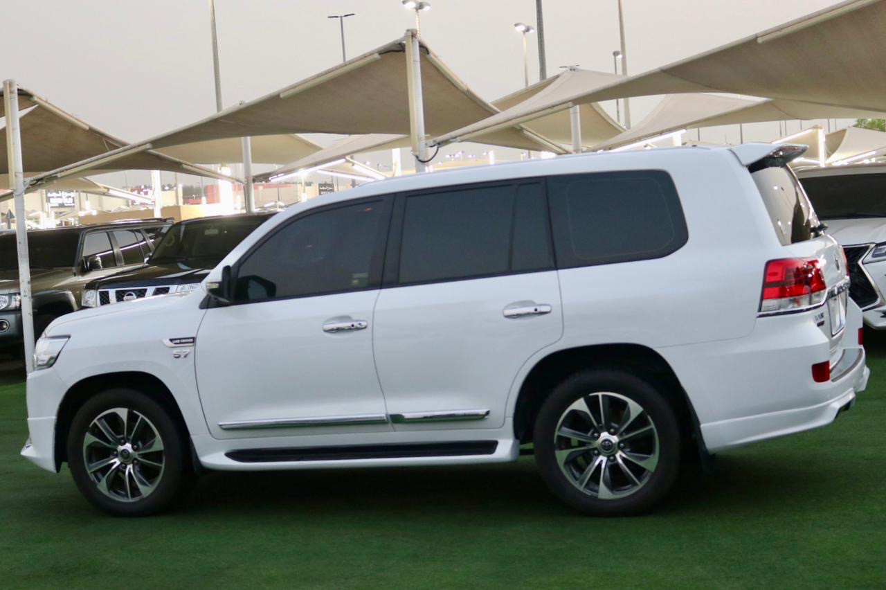 Toyota Land Cruiser - Image 9