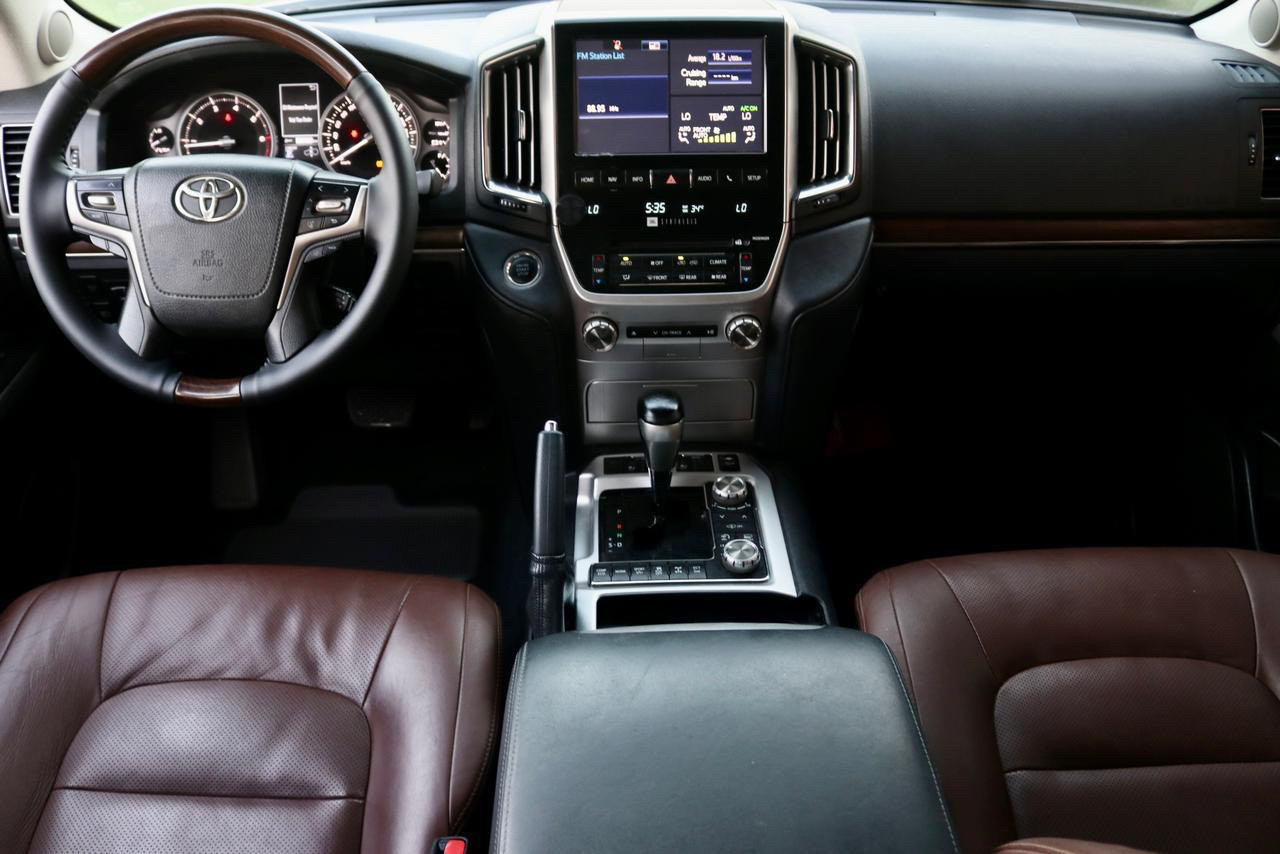 Toyota Land Cruiser - Image 10