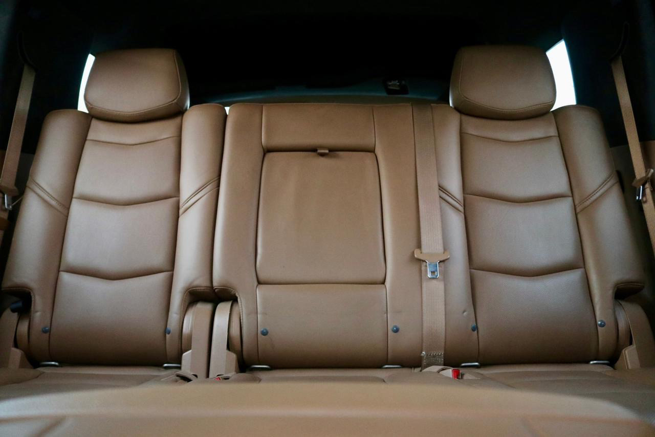 Cadillac Escalade - Image 10