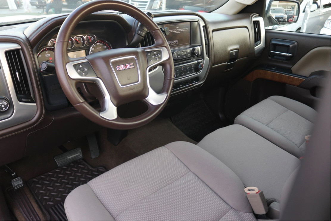 GMC Sierra - Image 9