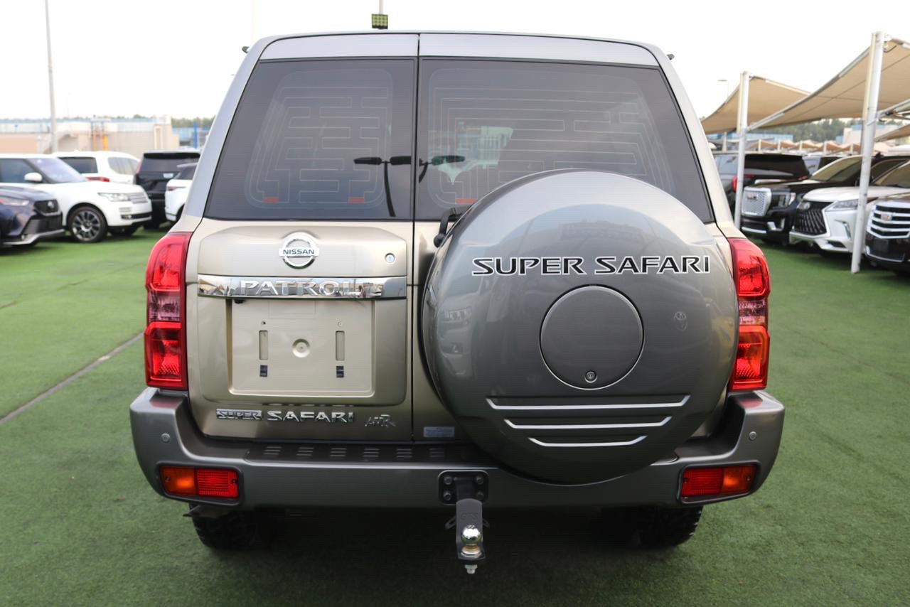 Nissan Super safari - Image 9