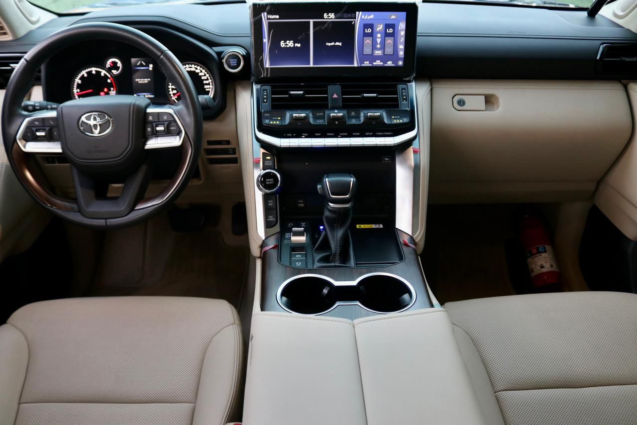 Toyota Land Cruiser - Image 9