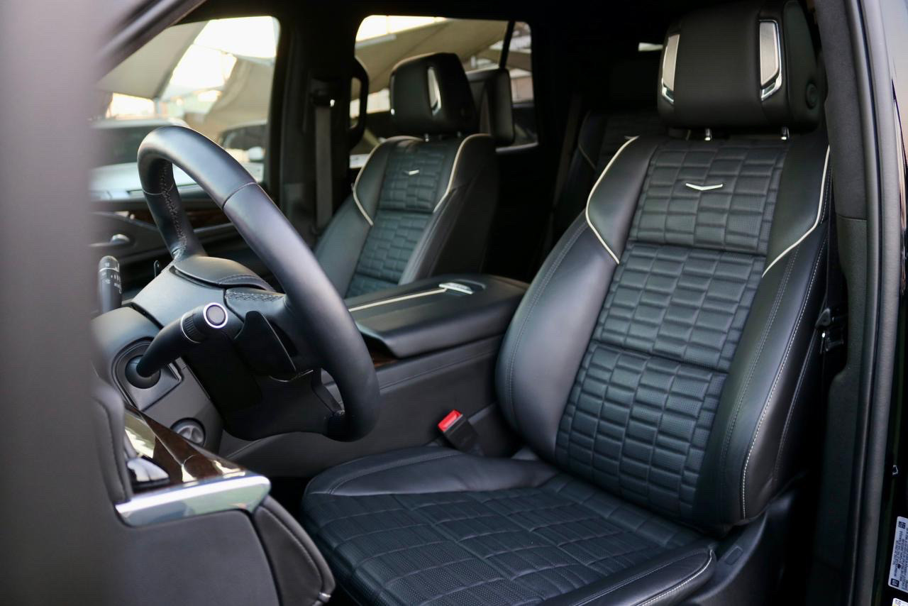 Cadillac Escalade - Image 9