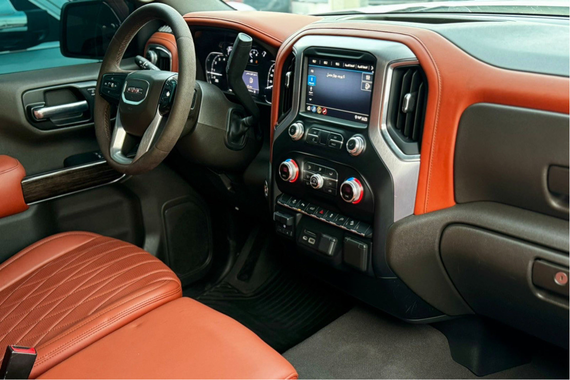 GMC Sierra - Image 10