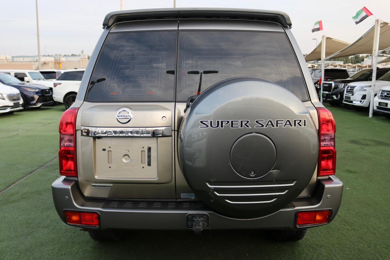 Nissan Super safari - Image 6