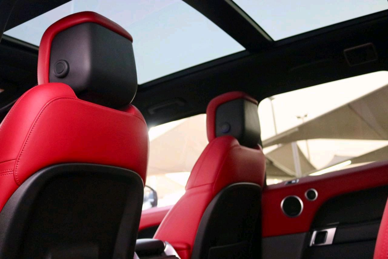 Range Rover Sport - Image 11