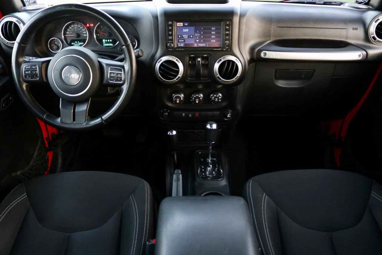 Jeep Sahara - Image 8