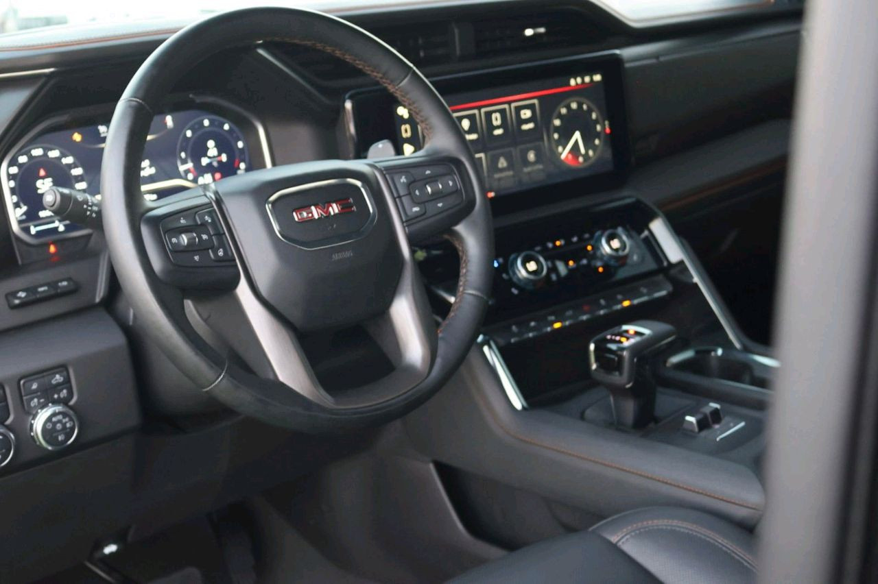 GMC Sierra - Image 7