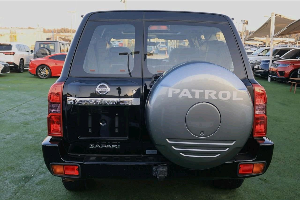 Nissan Safari - Image 7