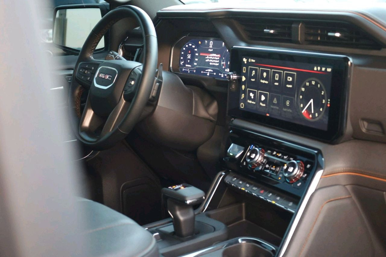 GMC Sierra - Image 8