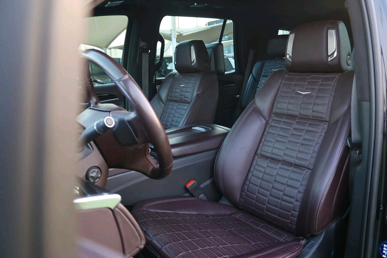 Cadillac Escalade - Image 9