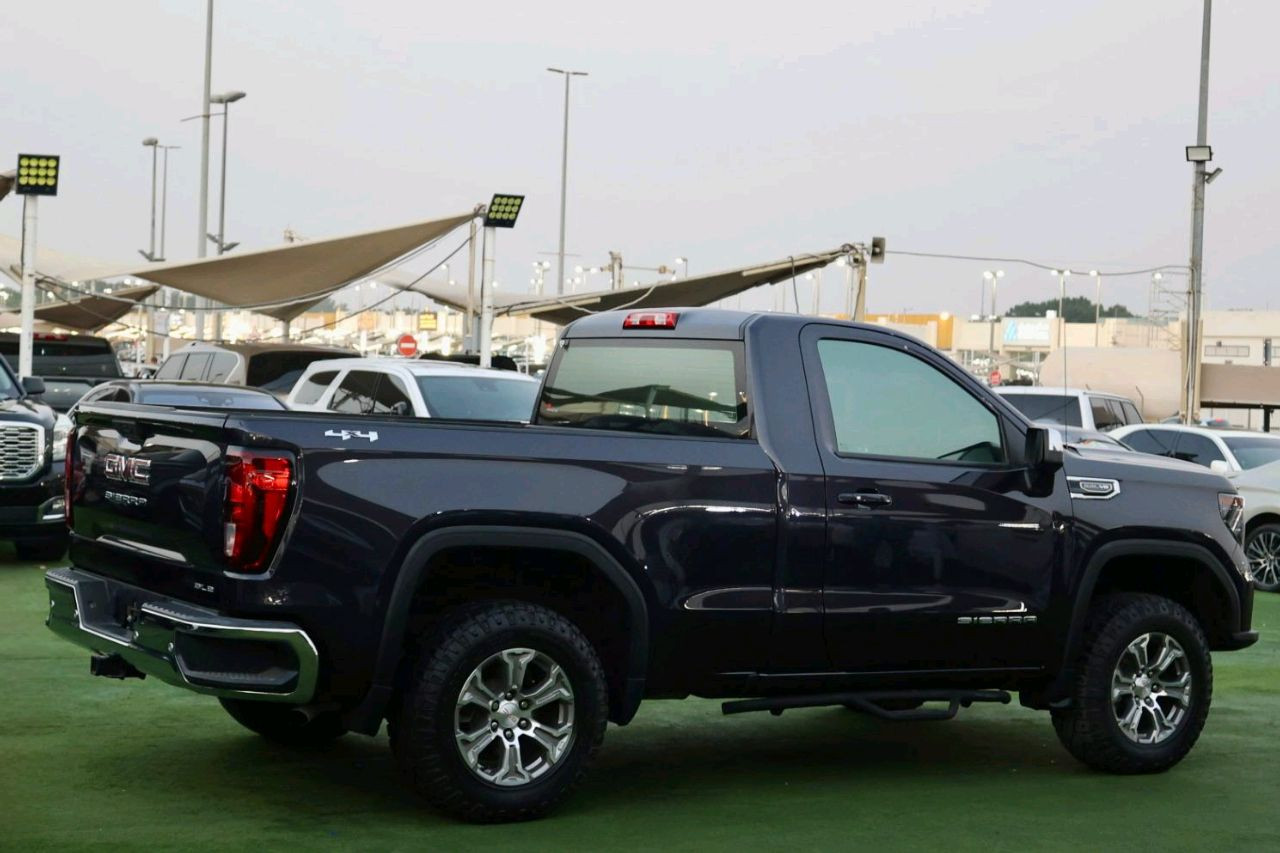 GMC Sierra - Image 5