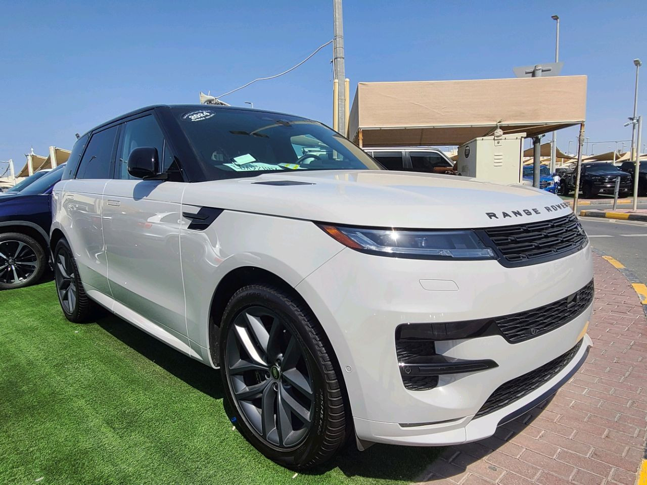 Range Rover Sport - Image 2