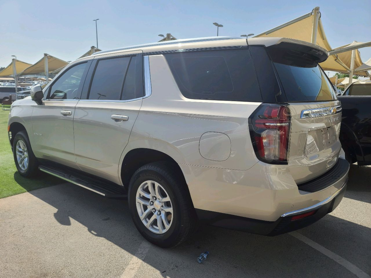 Chevrolet Tahoe - Image 3