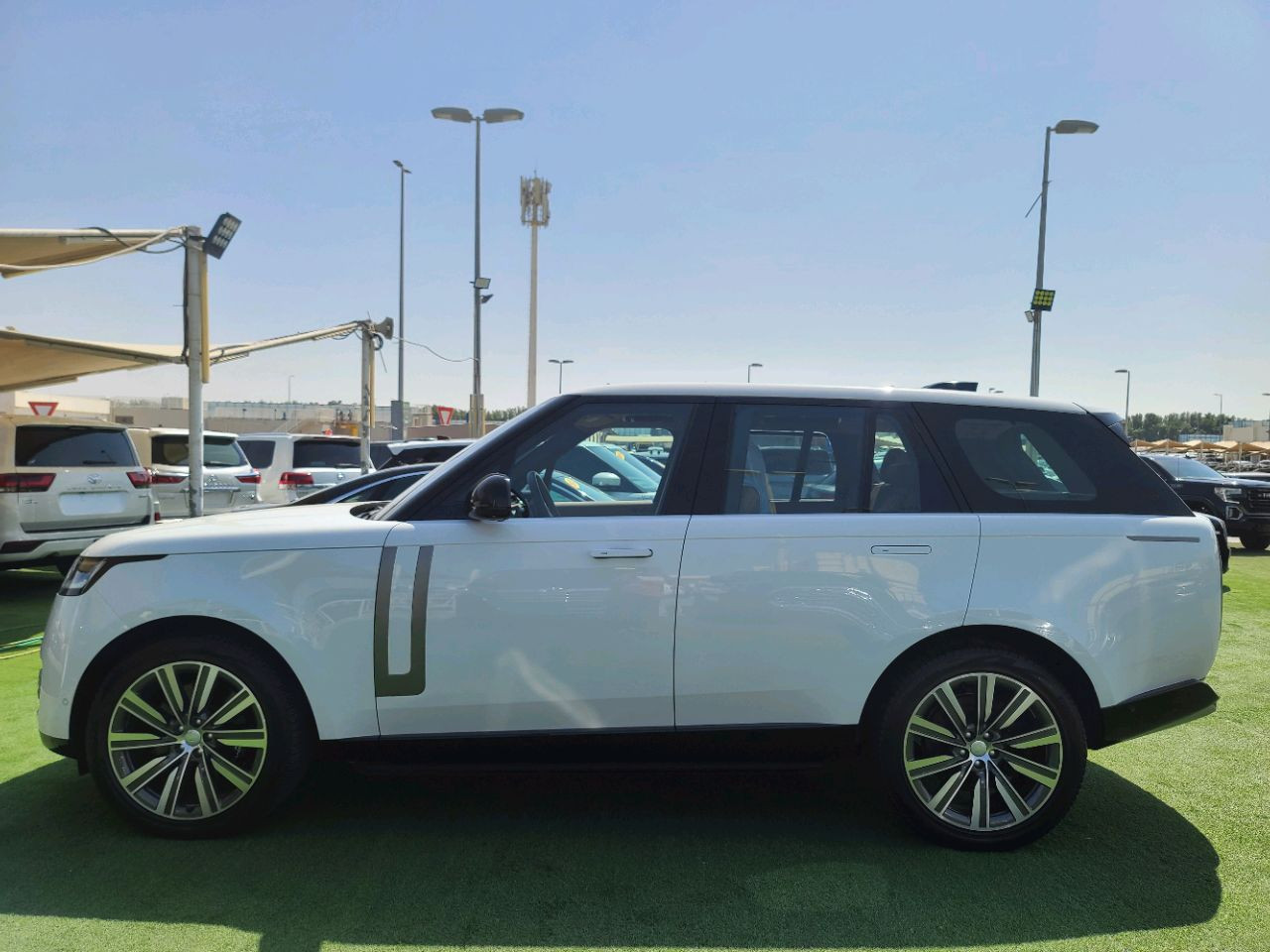Range Rover Vogue - Image 20
