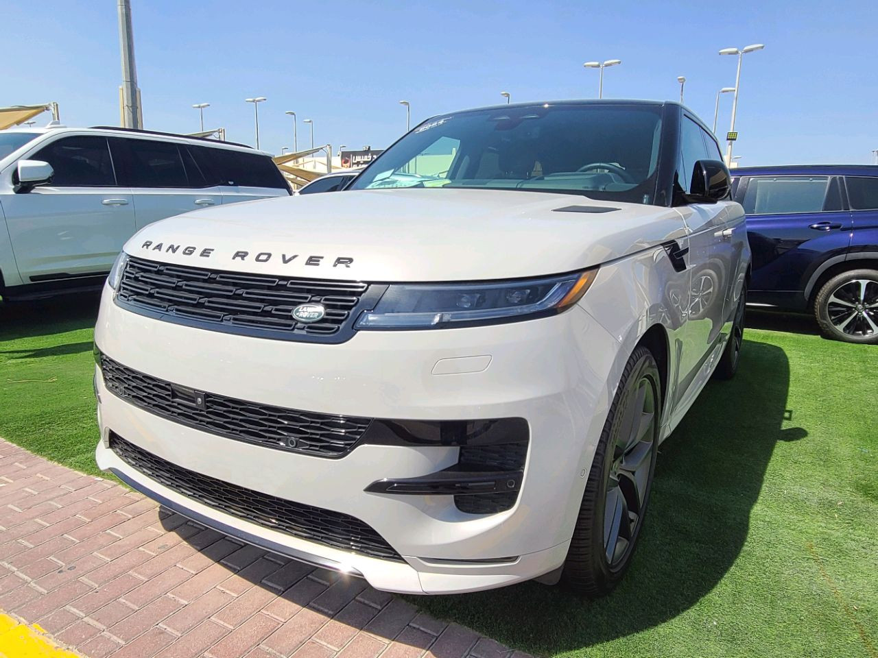 Range Rover Sport - Image 4