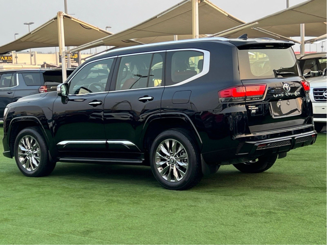 Toyota Land Cruiser - Image 6