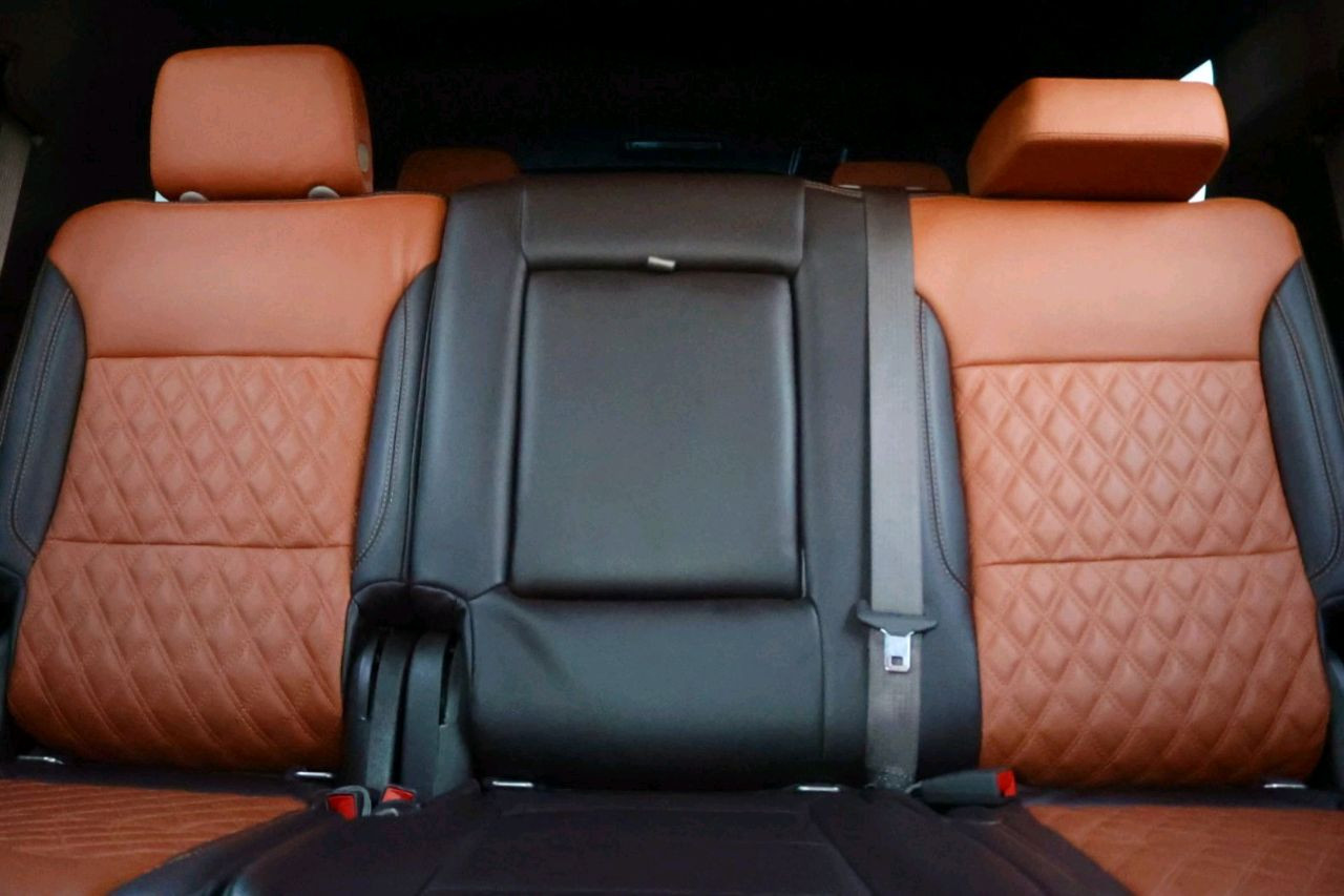 Chevrolet Tahoe - Image 9
