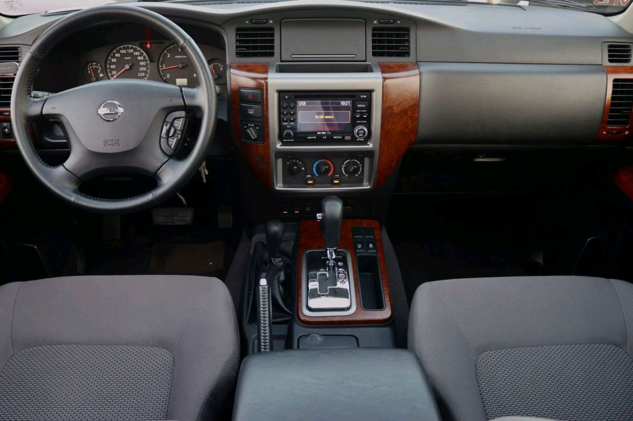Nissan Safari - Image 9