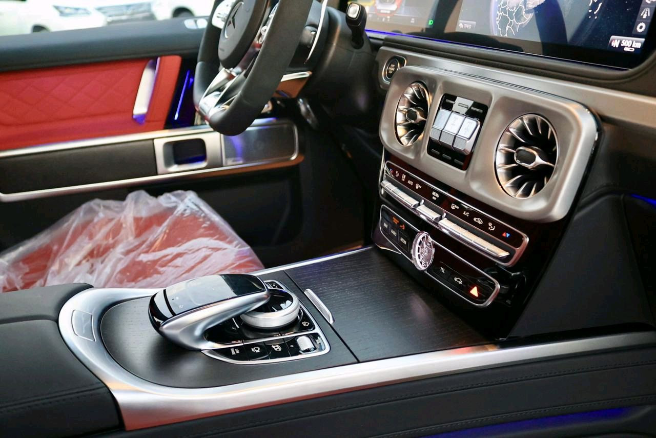 Mercedes Benz G-Class - Image 8