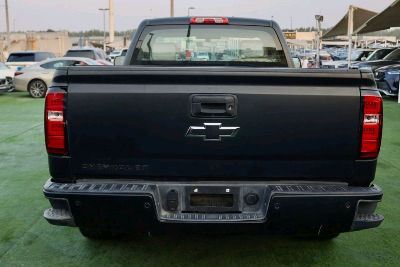 Chevrolet Silverado - Image 7