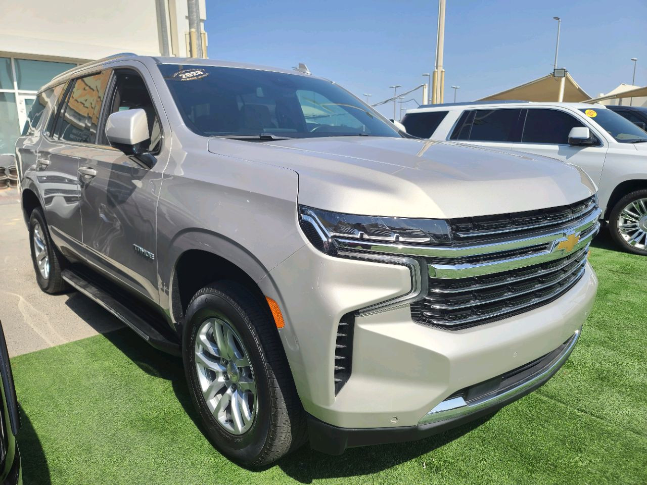 Chevrolet Tahoe - Image 9