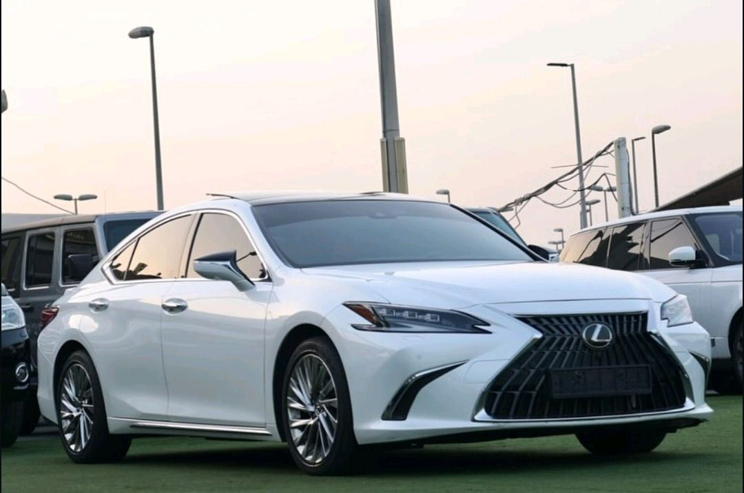 Lexus ES-Series - Image 4