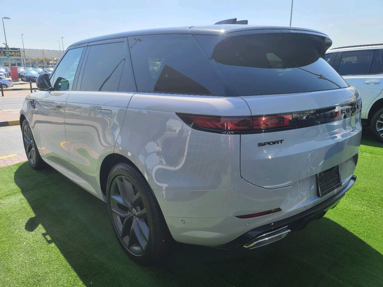 Range Rover Sport - Image 8