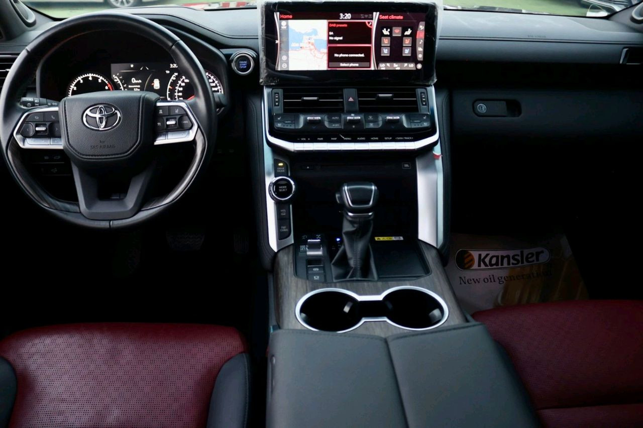 Toyota Land Cruiser - Image 9