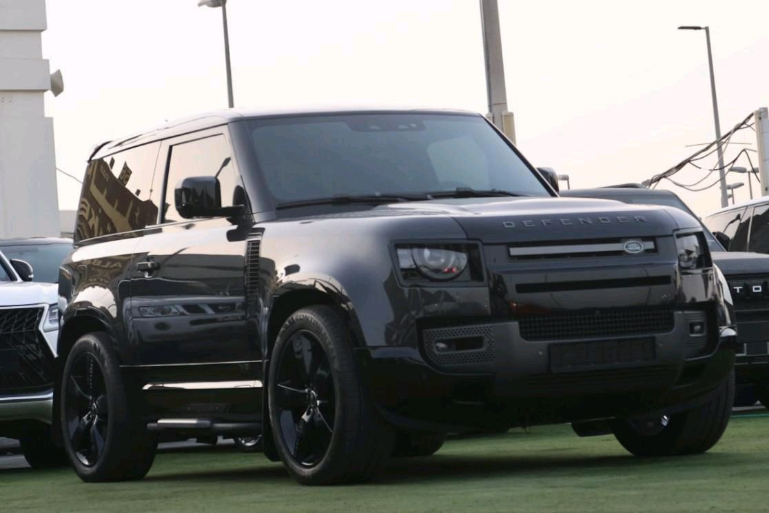 Land Rover Defender - Image 3