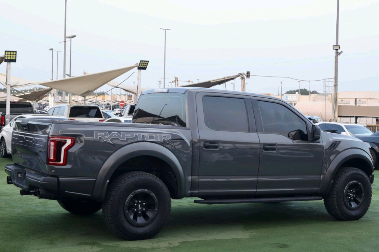 Ford Raptor - Image 5