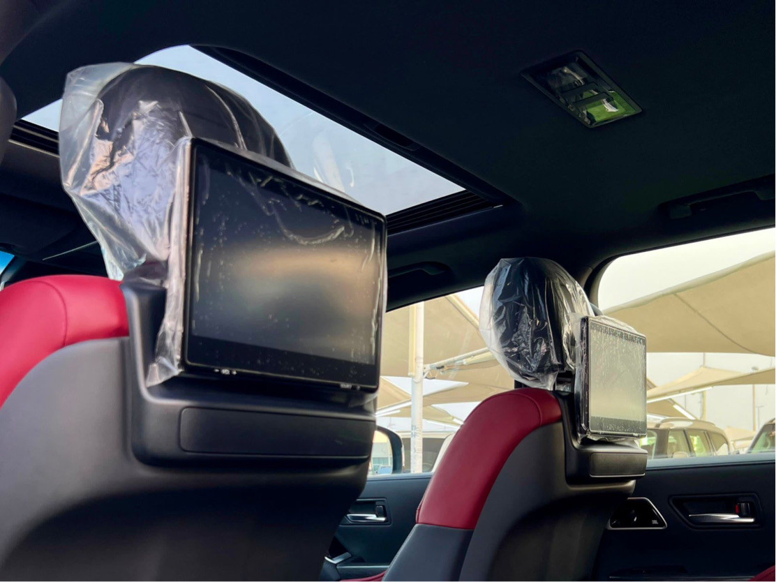 Toyota Land Cruiser - Image 11