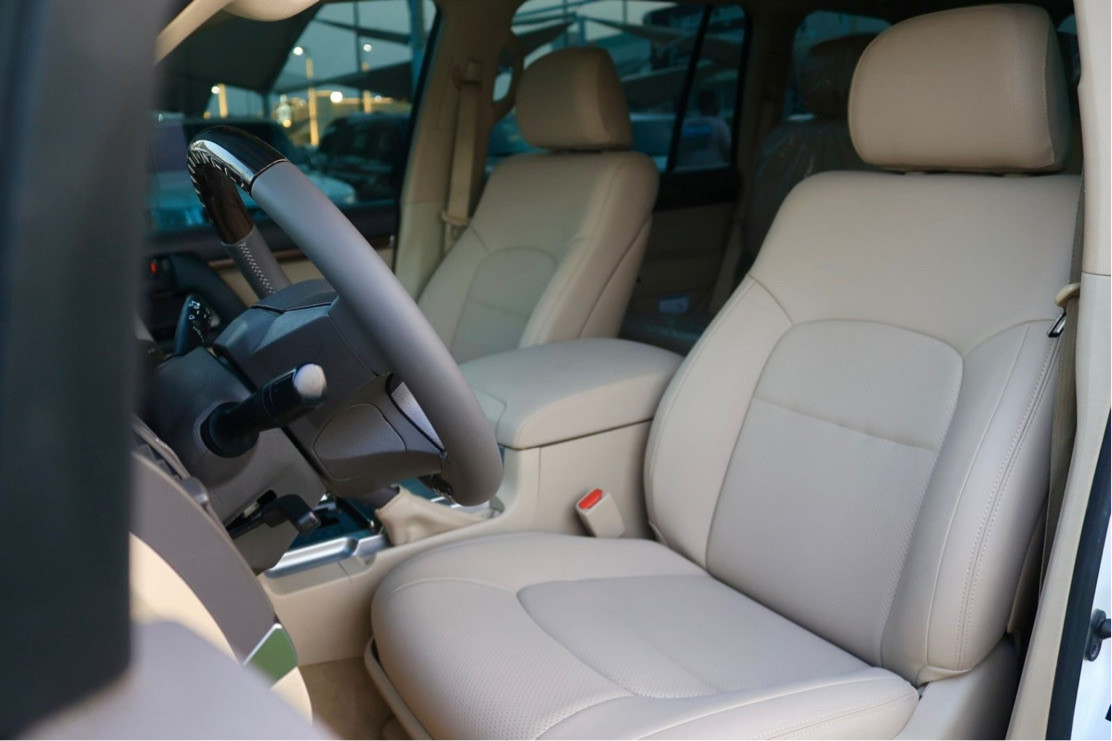 Toyota Land Cruiser - Image 16