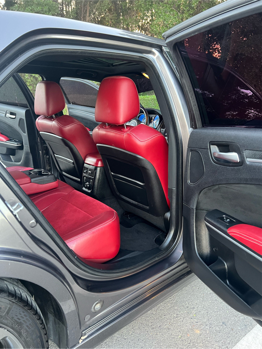 Chrysler 300M/300C - Image 13