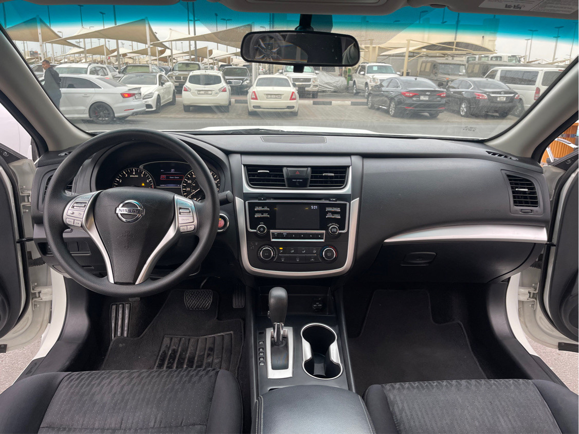 Nissan Altima - Image 3
