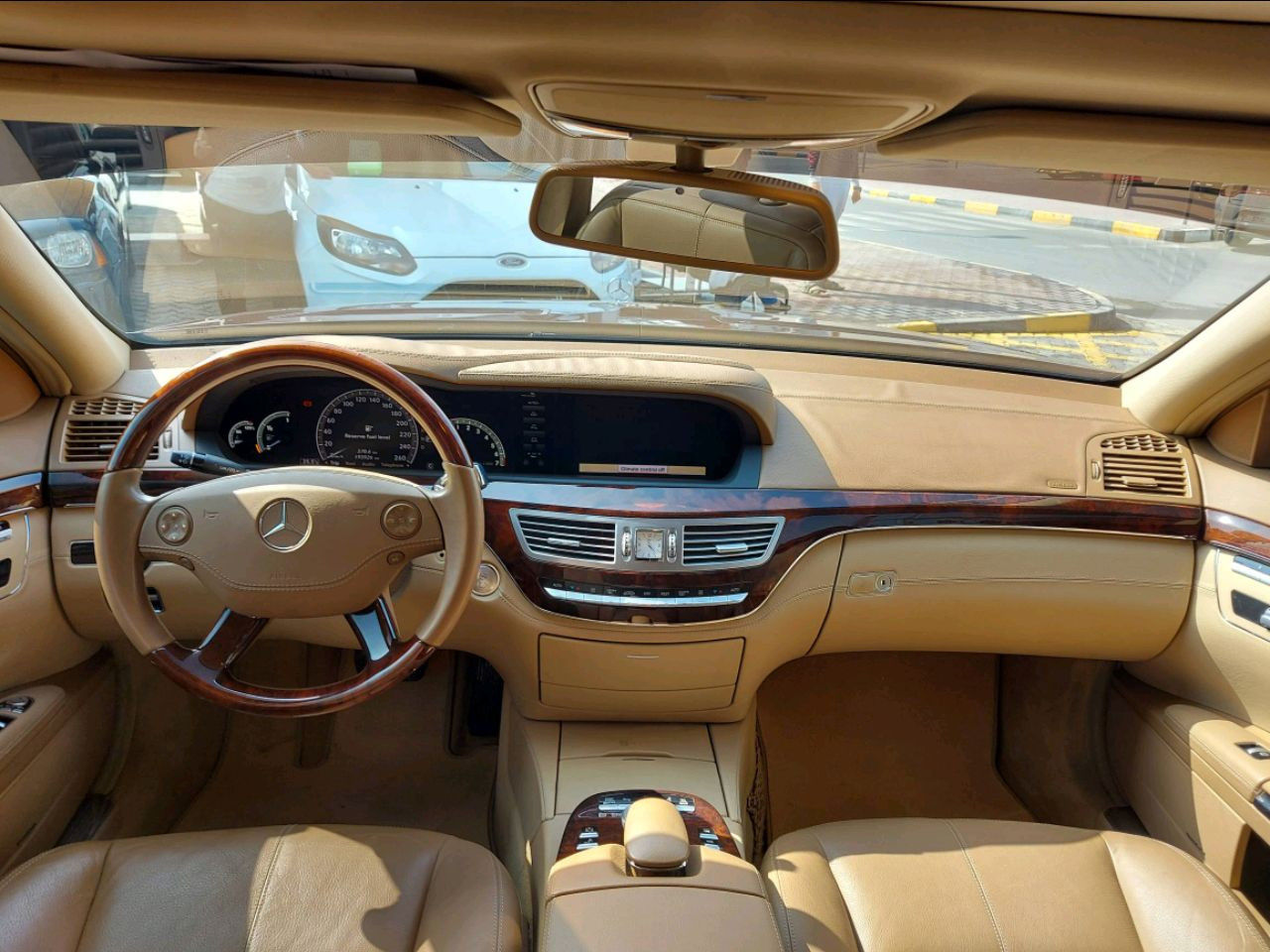 Mercedes Benz E-Class - Image 6