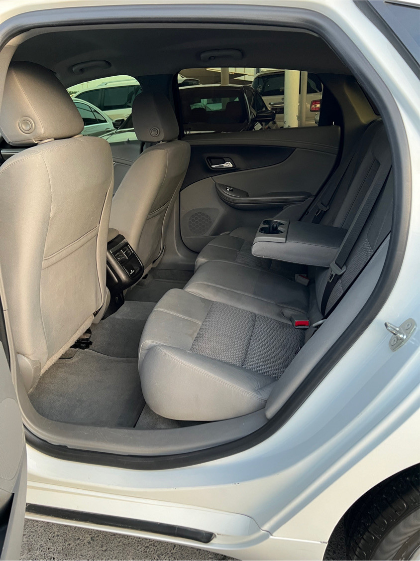 Chevrolet Impala - Image 11