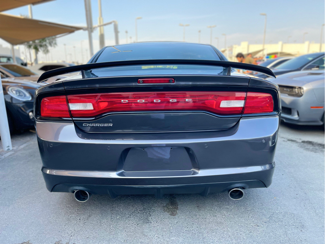 Dodge Charger - Image 2
