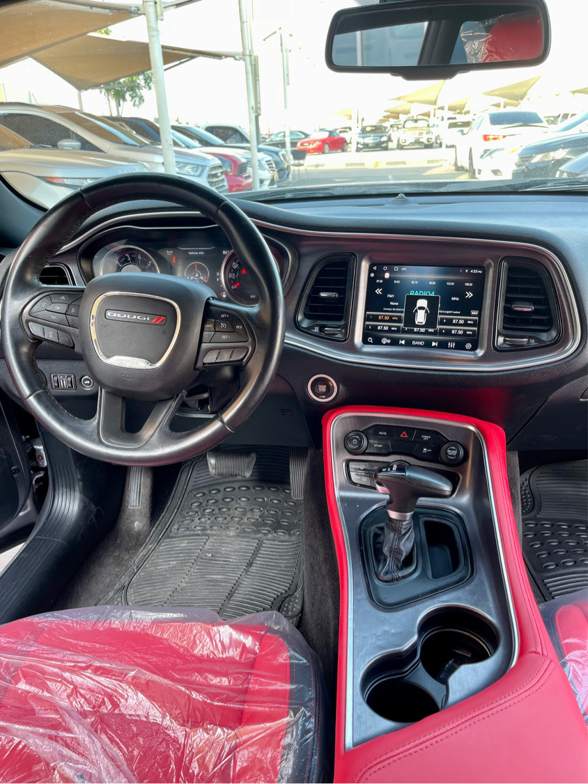 Dodge Challenger - Image 10