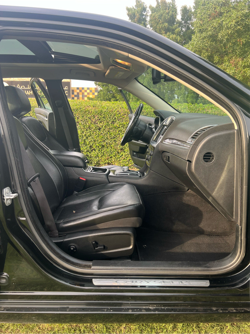 Chrysler 300M/300C - Image 10