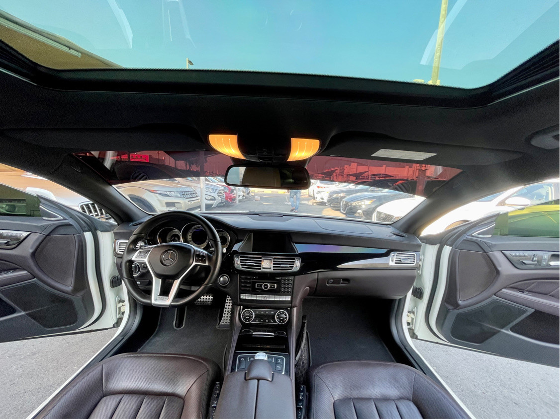 Mercedes Benz CLS-Class - Image 8